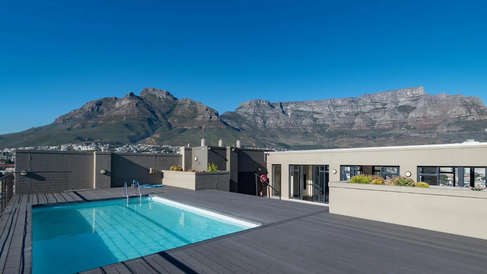 Central Apartments With Panoramic Table Mountain Views Kapstadt
