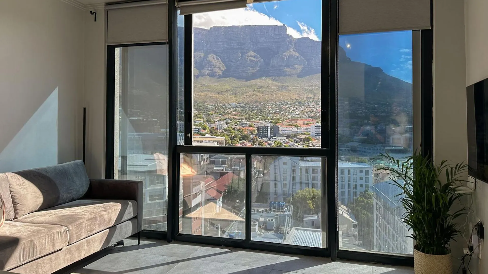 Central Apartments With Panoramic Table Mountain Views Kapstadt 0*,  Südafrika