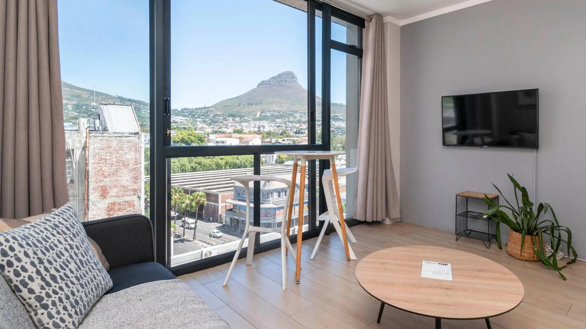 Central Apartments With Panoramic Table Mountain Views Kapstadt